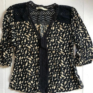 Solitaire Feather Print with Lace  Top